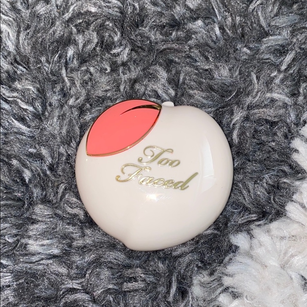 NBWOB Too Faced Melting  Powder Blush